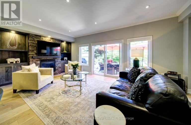 17 COLLSHIP LANE, Collingwood, Ontario, L9Y0J6