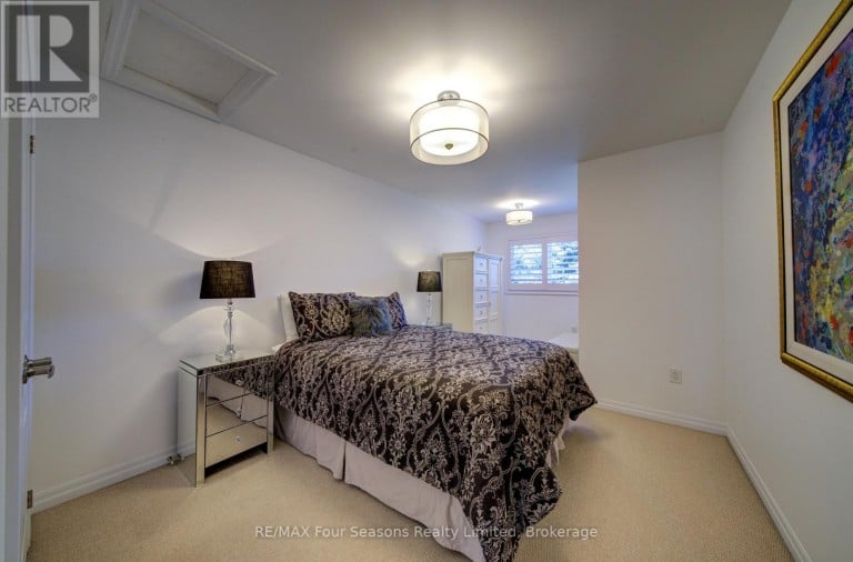 17 COLLSHIP LANE, Collingwood, Ontario, L9Y0J6