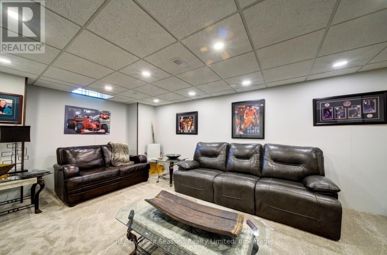 17 COLLSHIP LANE, Collingwood, Ontario, L9Y0J6