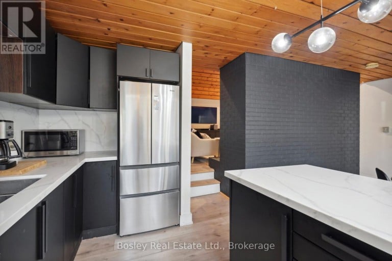 101 ST MORITZ CRESCENT, Blue Mountains, Ontario, L9Y0S6