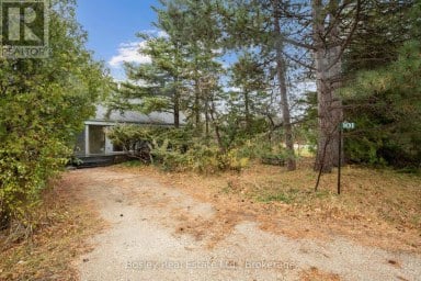 101 ST MORITZ CRESCENT Blue Mountains Ontario photo 3