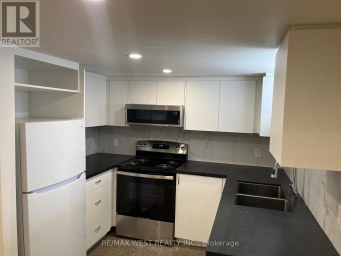 BASEMENT - 7 BLANDFORD STREET Toronto (Oakwood Village) Ontario photo 5
