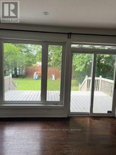 MAIN FLOOR - 16 URBANDALE AVENUE, Toronto (Newtonbrook East), Ontario, M2M2H1