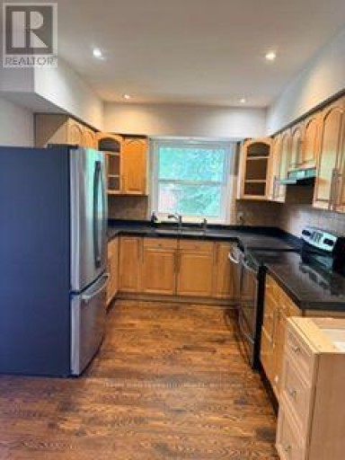 MAIN FLOOR - 16 URBANDALE AVENUE, Toronto (Newtonbrook East), Ontario, M2M2H1