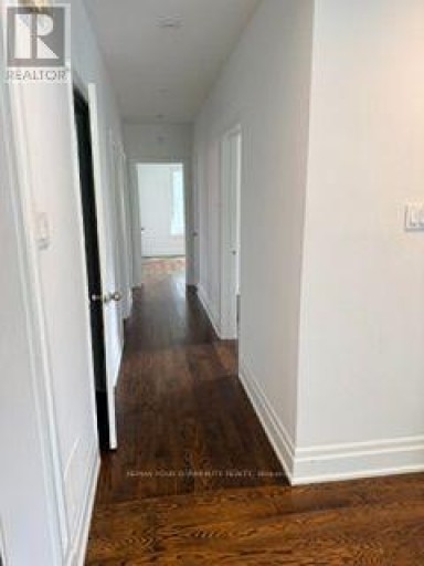MAIN FLOOR - 16 URBANDALE AVENUE, Toronto (Newtonbrook East), Ontario, M2M2H1