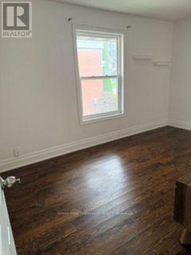 MAIN FLOOR - 16 URBANDALE AVENUE, Toronto (Newtonbrook East), Ontario, M2M2H1