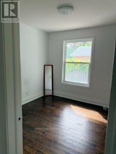 MAIN FLOOR - 16 URBANDALE AVENUE, Toronto (Newtonbrook East), Ontario, M2M2H1