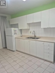 1584 DUNDAS STREET W Toronto (Little Portugal) Ontario photo 3