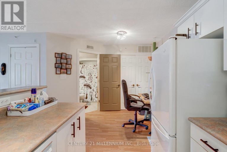 110 - 4003 KILMER DRIVE, Burlington (Tansley), Ontario, L7M4M1