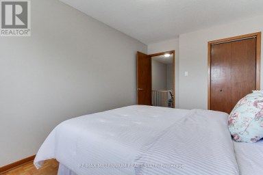 7431 SIGSBEE DRIVE Mississauga (Malton) Ontario photo 16