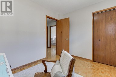 7431 SIGSBEE DRIVE Mississauga (Malton) Ontario photo 18