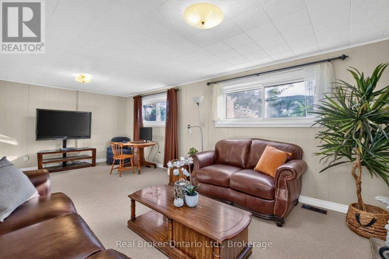 413 CORNELL DRIVE, Midland, Ontario, L4R4C8