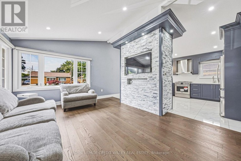 12 STEVENSON AVENUE, London East (East N), Ontario, N5W1Y3