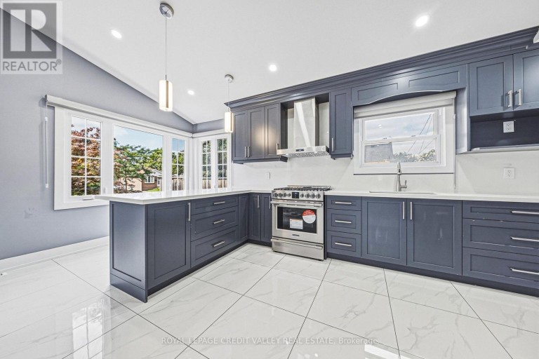 12 STEVENSON AVENUE, London East (East N), Ontario, N5W1Y3