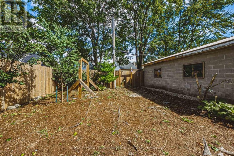 12 STEVENSON AVENUE, London East (East N), Ontario, N5W1Y3