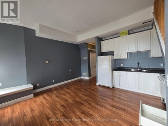 207 - 54 KING STREET E Clarington (Bowmanville) Ontario photo 1