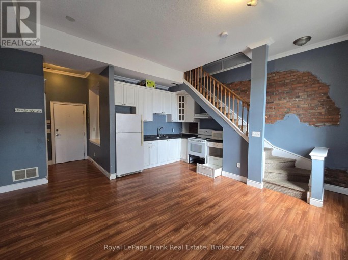 207 - 54 KING STREET E, Clarington (Bowmanville), Ontario, L1C1N3