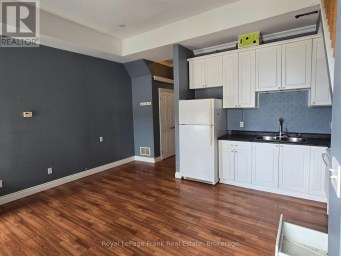 207 - 54 KING STREET E Clarington (Bowmanville) Ontario photo 4