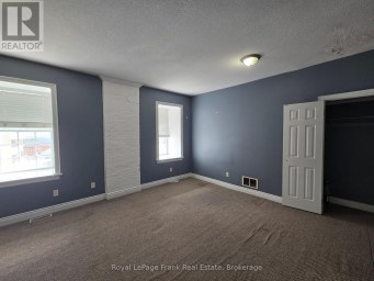 207 - 54 KING STREET E Clarington (Bowmanville) Ontario photo 5