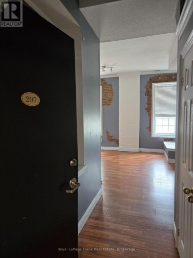 207 - 54 KING STREET E, Clarington (Bowmanville), Ontario, L1C1N3
