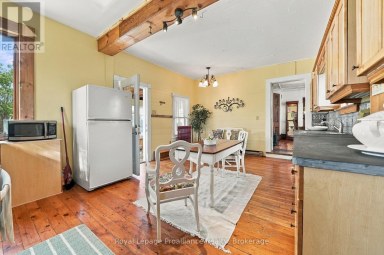 228 COUNTY RD 29 Prince Edward County (Ameliasburg Ward) Ontario photo 11
