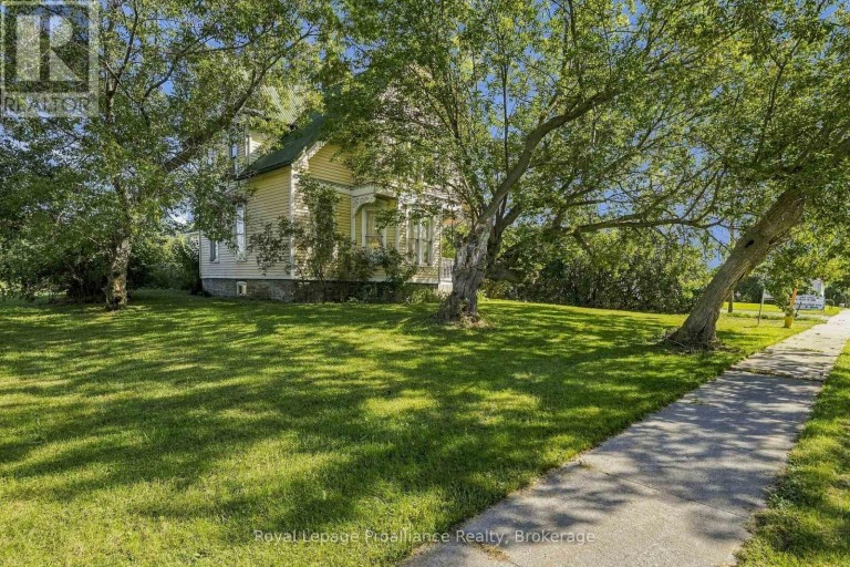228 COUNTY RD 29, Prince Edward County (Ameliasburg Ward), Ontario, K0K1T0