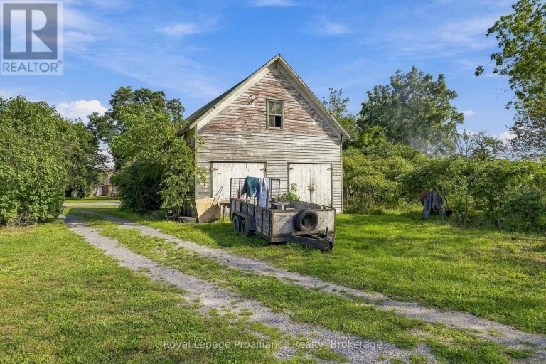 228 COUNTY RD 29, Prince Edward County (Ameliasburg Ward), Ontario, K0K1T0