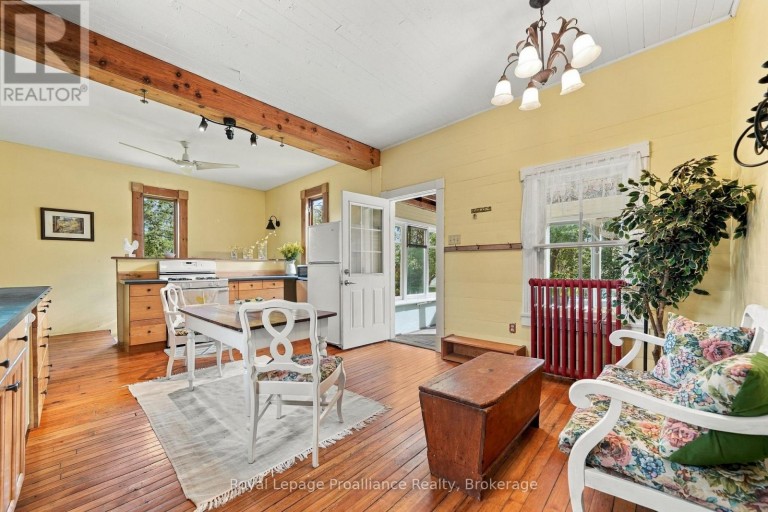 228 COUNTY RD 29, Prince Edward County (Ameliasburg Ward), Ontario, K0K1T0