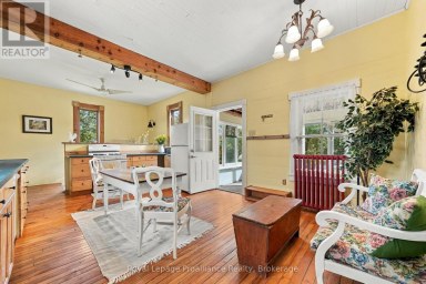 228 COUNTY RD 29 Prince Edward County (Ameliasburg Ward) Ontario photo 4