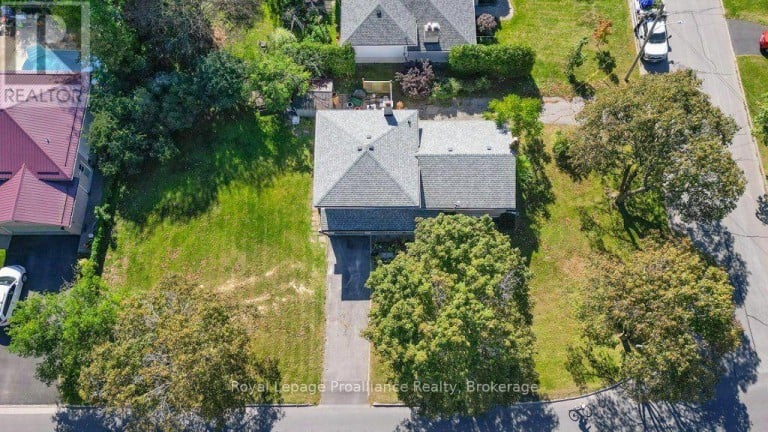 145 LELAND DRIVE, Belleville (Belleville Ward), Ontario, K8P1G9