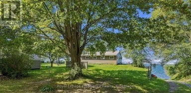 30 MAYNE LANE Prince Edward County (Hallowell Ward) Ontario photo 2