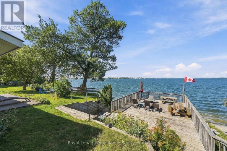 30 MAYNE LANE, Prince Edward County (Hallowell Ward), Ontario, K0K2T0