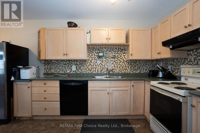 467 JAMES STREET N, Thunder Bay (Northwood Park), Ontario, P7C4T3