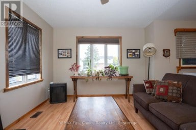 467 JAMES STREET N Thunder Bay (Northwood Park) Ontario photo 9
