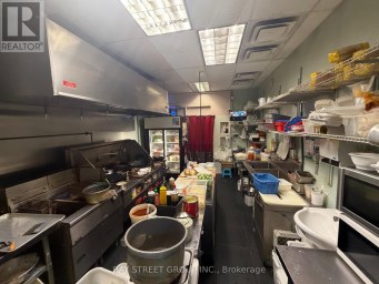 2 - 1065 DAVIS DRIVE Newmarket (Huron Heights-Leslie Valley) Ontario photo 6