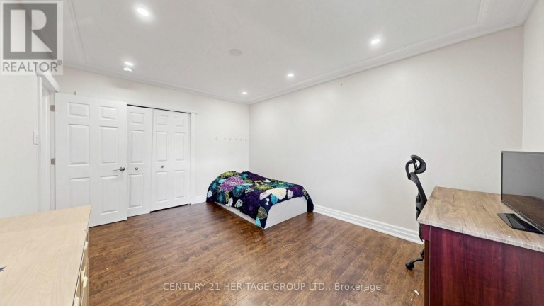 70 ROYAL ORCHARD BOULEVARD, Markham (Royal Orchard), Ontario, L3T3C5