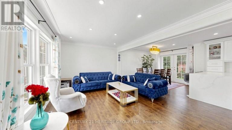 70 ROYAL ORCHARD BOULEVARD, Markham (Royal Orchard), Ontario, L3T3C5