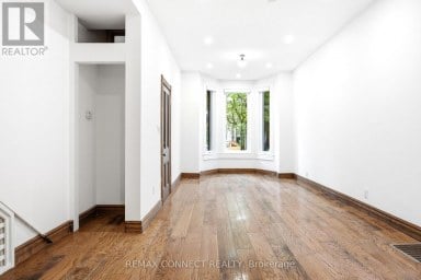 MAIN - 37 NOBLE STREET Toronto (Roncesvalles) Ontario photo 4