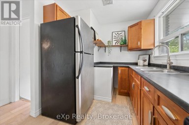 79 DUMBARTON STREET Guelph (Riverside Park) Ontario photo 13