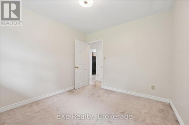 79 DUMBARTON STREET Guelph (Riverside Park) Ontario photo 21