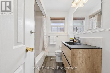 79 DUMBARTON STREET Guelph (Riverside Park) Ontario photo 24