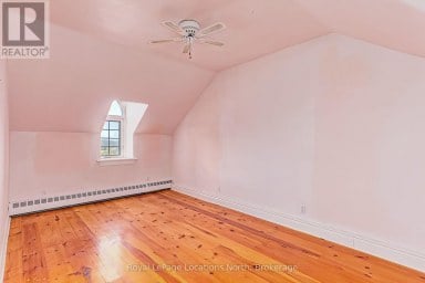 537373 12TH LINE Meaford Ontario photo 36