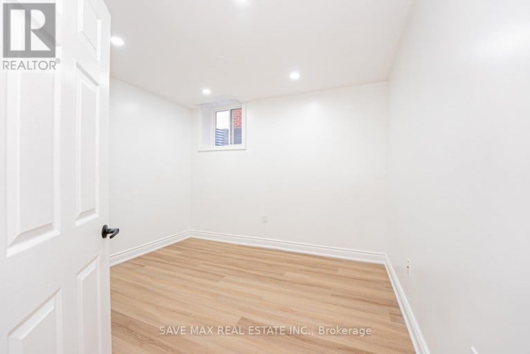 124 WEXFORD ROAD, Brampton (Heart Lake West), Ontario, L6Z2T4