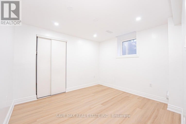 124 WEXFORD ROAD, Brampton (Heart Lake West), Ontario, L6Z2T4