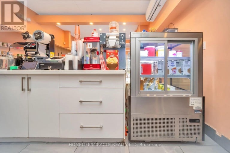 259 LAKESHORE ROAD E, Mississauga (Port Credit), Ontario, L5G1G8
