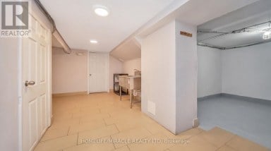 259 LAKESHORE ROAD E Mississauga (Port Credit) Ontario photo 29