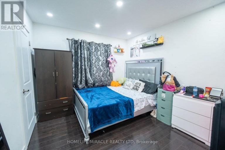 23 HENDRICKS CRESCENT, Brampton (Fletcher's West), Ontario, L6Y4L2