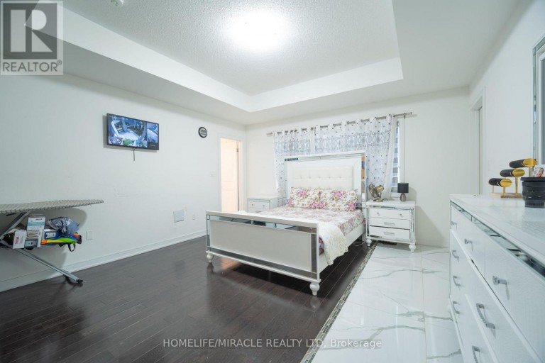 23 HENDRICKS CRESCENT, Brampton (Fletcher's West), Ontario, L6Y4L2