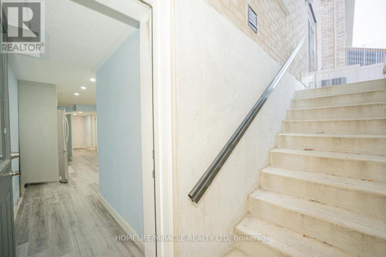 23 HENDRICKS CRESCENT, Brampton (Fletcher's West), Ontario, L6Y4L2