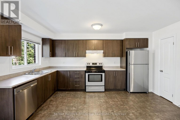 36 KATERSON LANE, Clarington (Courtice), Ontario, L1E0E9